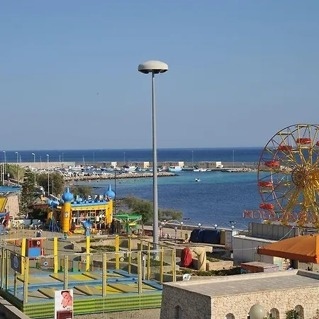 Cala Saracena Hotel apartamentowy 4*