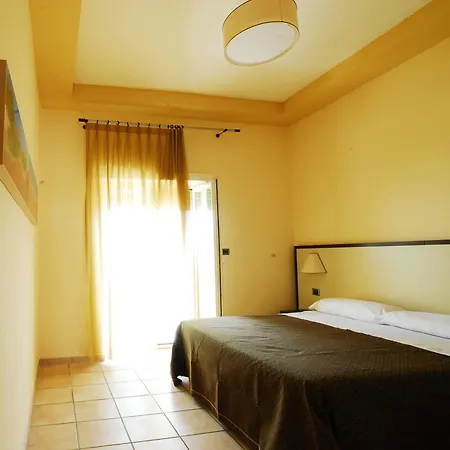 Cala Saracena Lejlighedshotel Torre Vado
