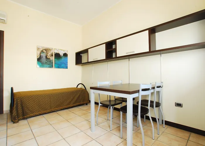 Cala Saracena 公寓式酒店 4*