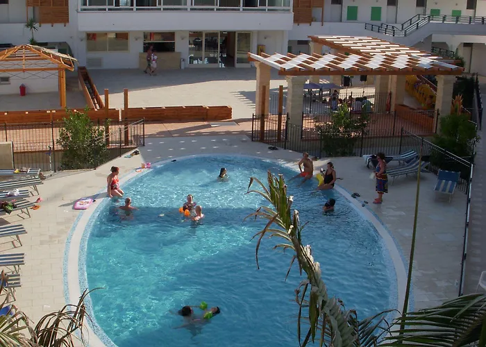 Aparthotel Cala Saracena