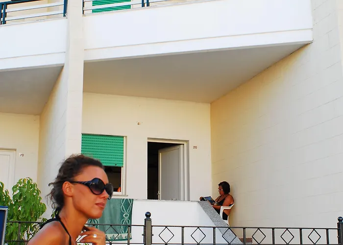 Cala Saracena 公寓式酒店